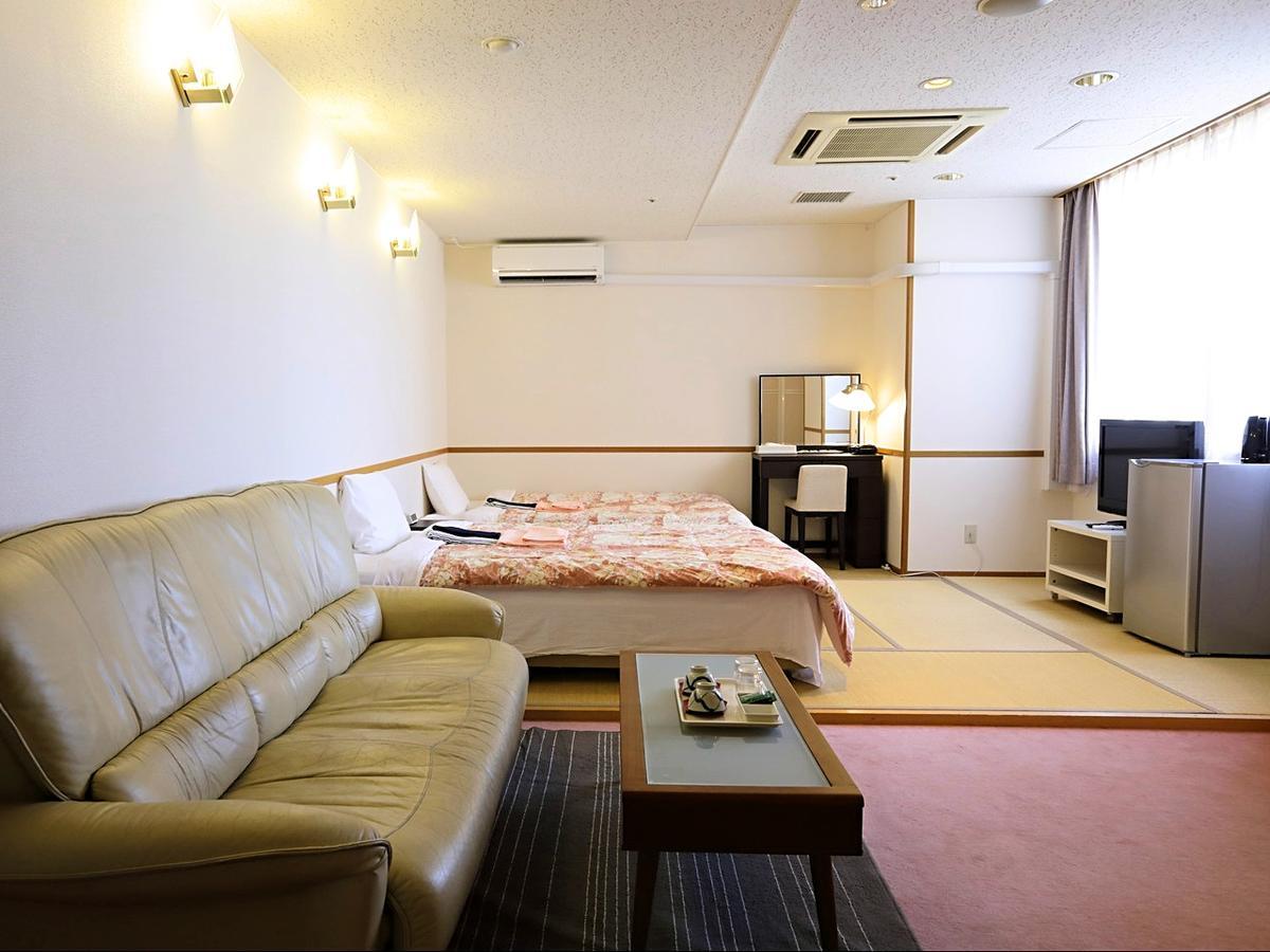 เคเอสบี ยะโยะอิโนะซะโตะ ออนเซน เรียวกัง Hotel Izumi  ภายนอก รูปภาพ